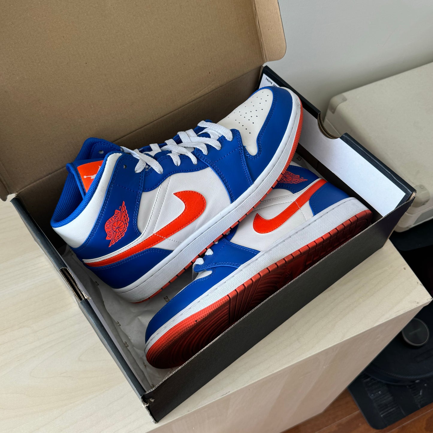 Jordan 1 Mid Knicks