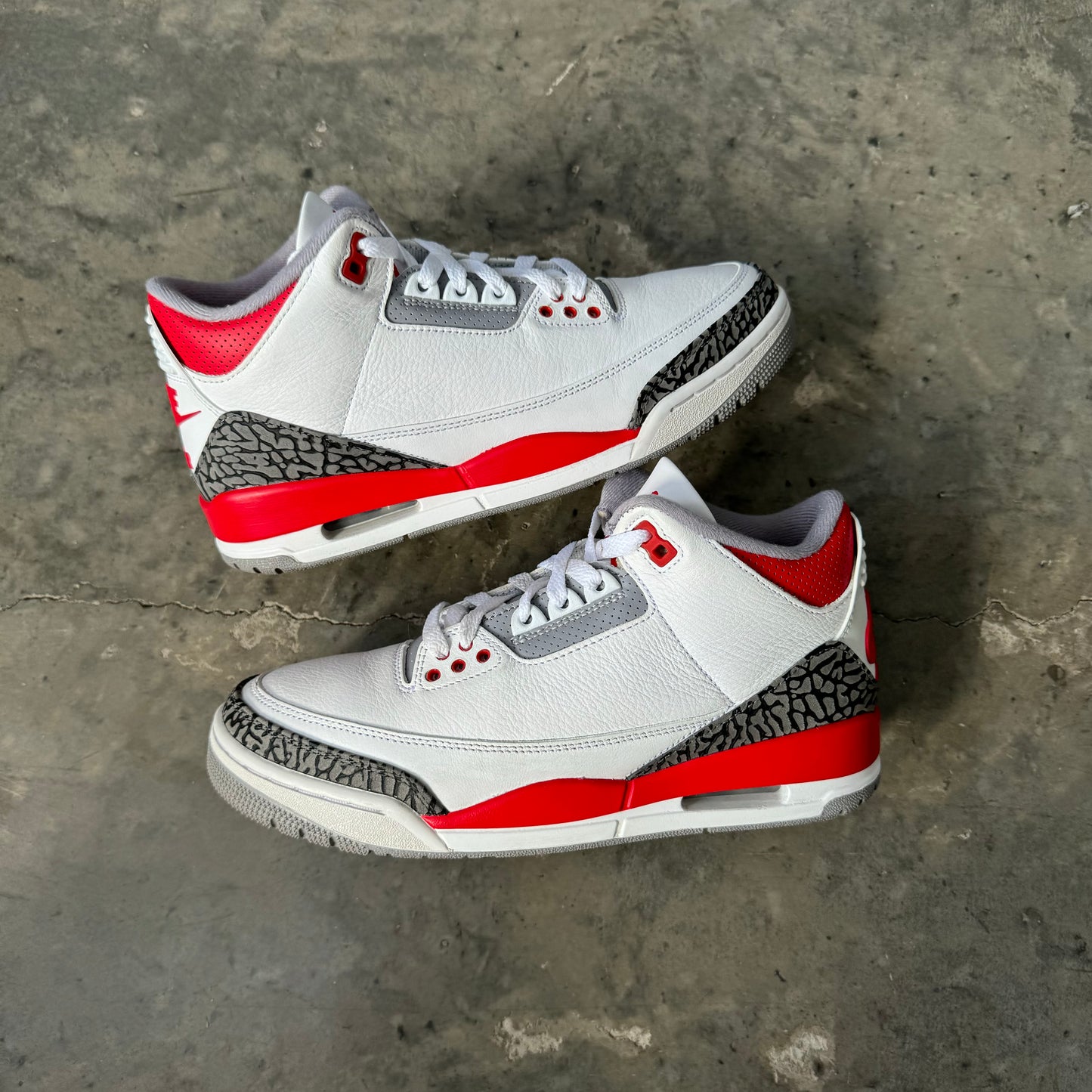 Jordan 3 Fire Red