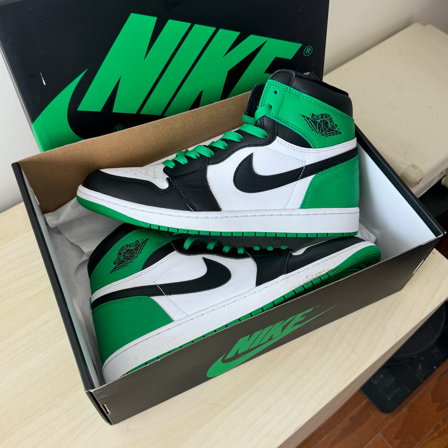 Jordan 1 Retro High OG Lucky Green