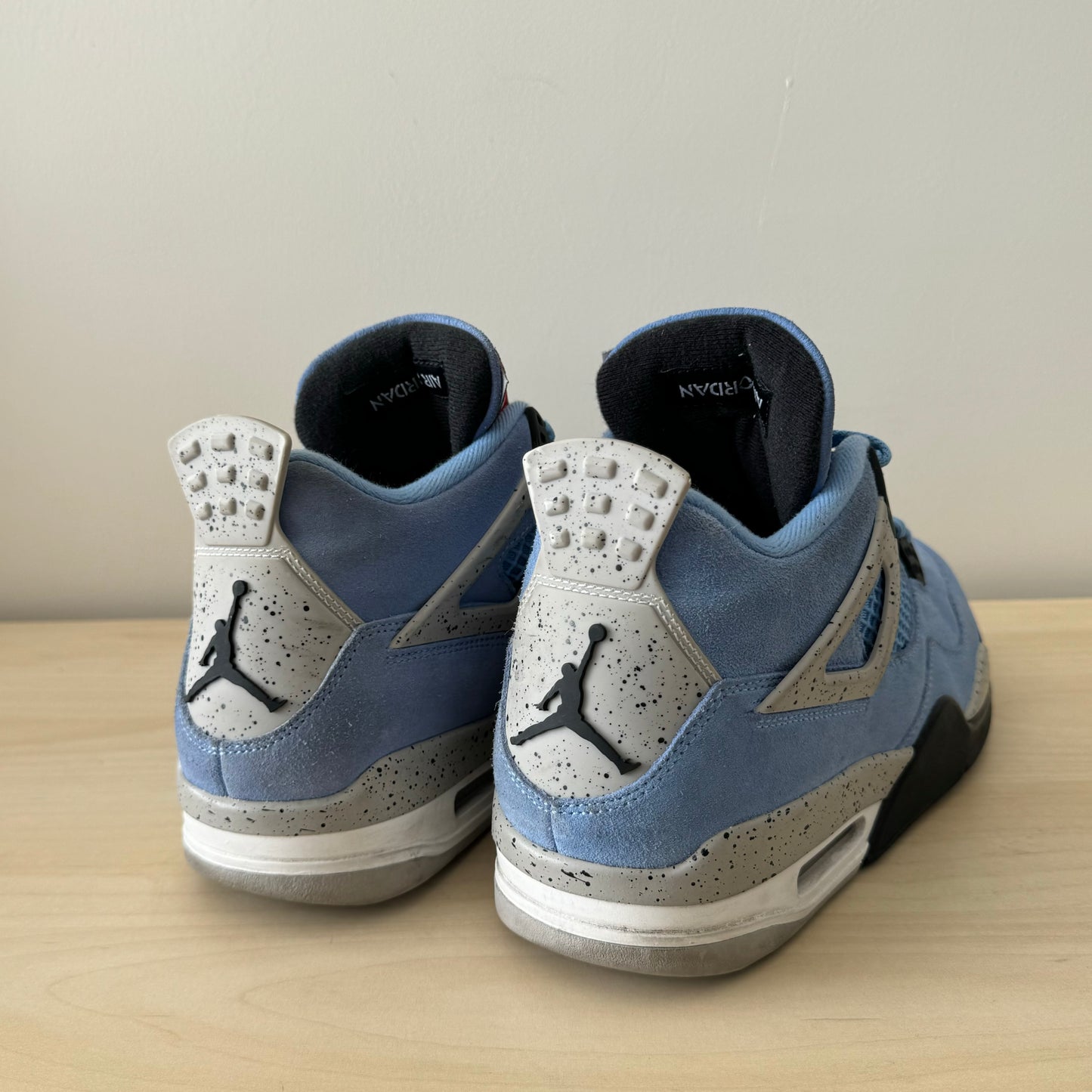 Jordan 4 University Blue