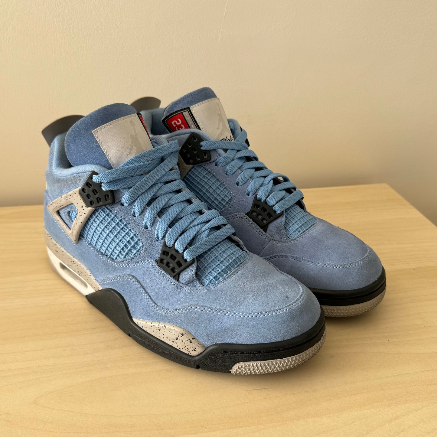 Jordan 4 University Blue