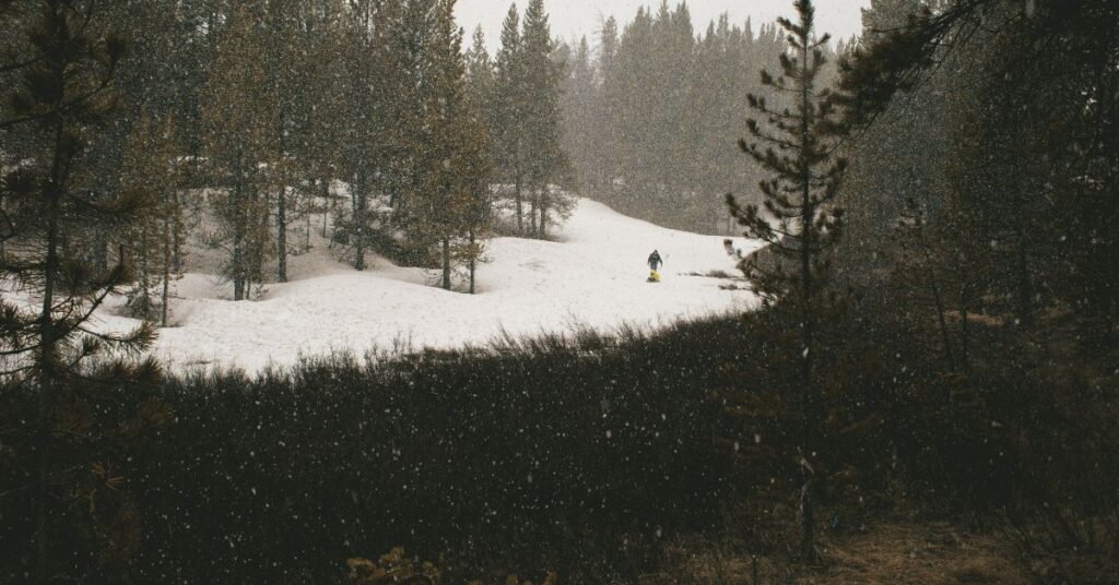 Sztavrosz Through the Seasons: What to Expect Year-Round
